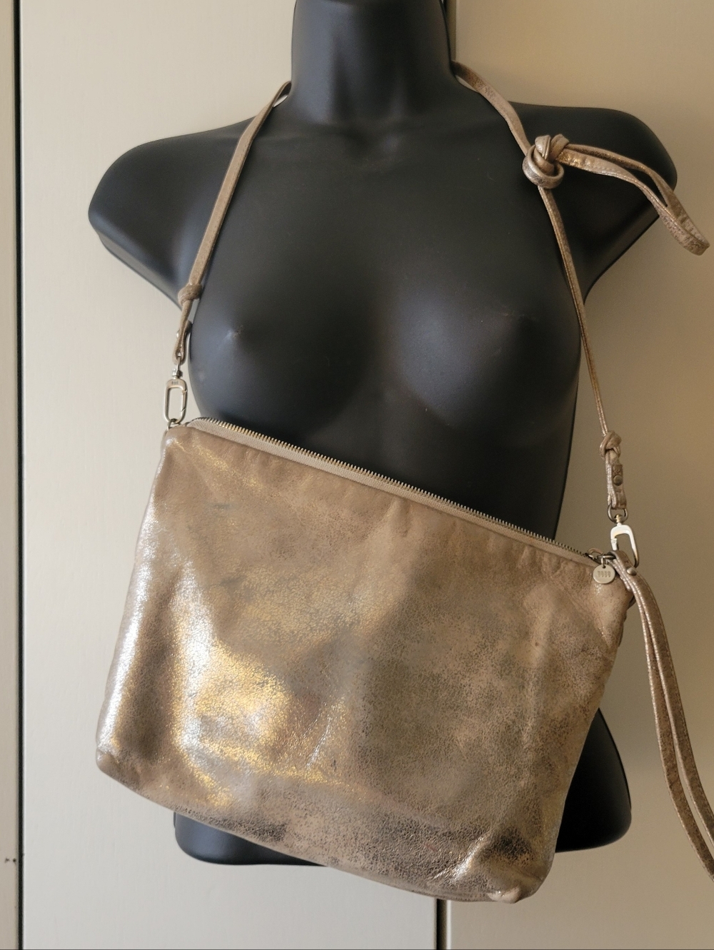HOBO Metallic Leather Crossbody Clutch Bag Champagne Gold Silver - Picture 5 of 6
